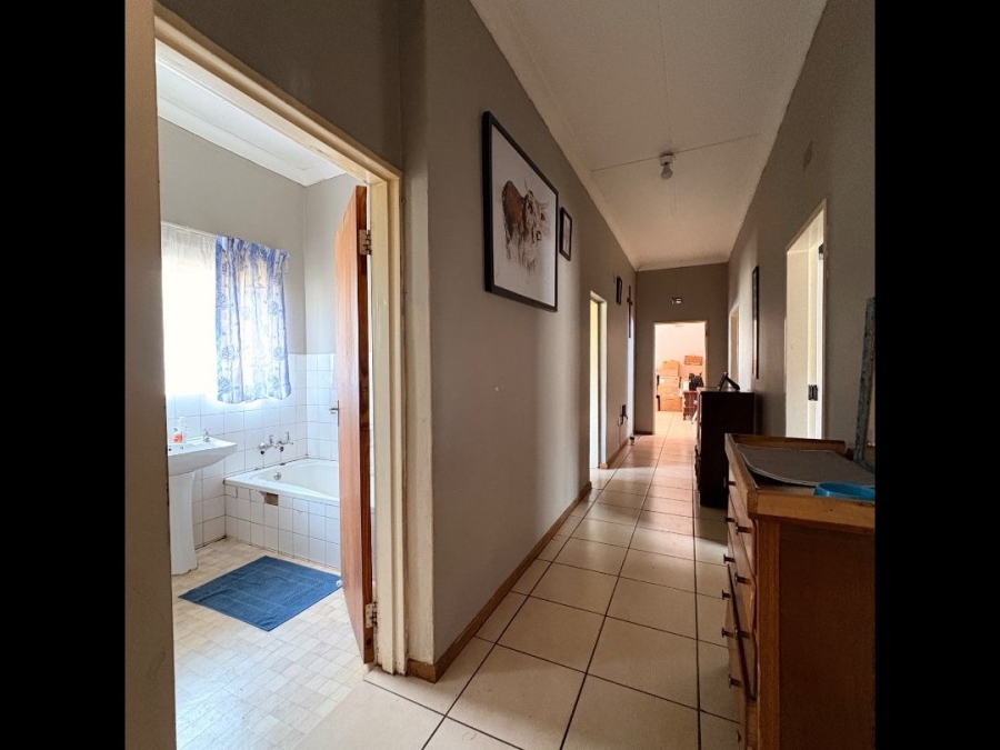 3 Bedroom Property for Sale in Meiringspark North West